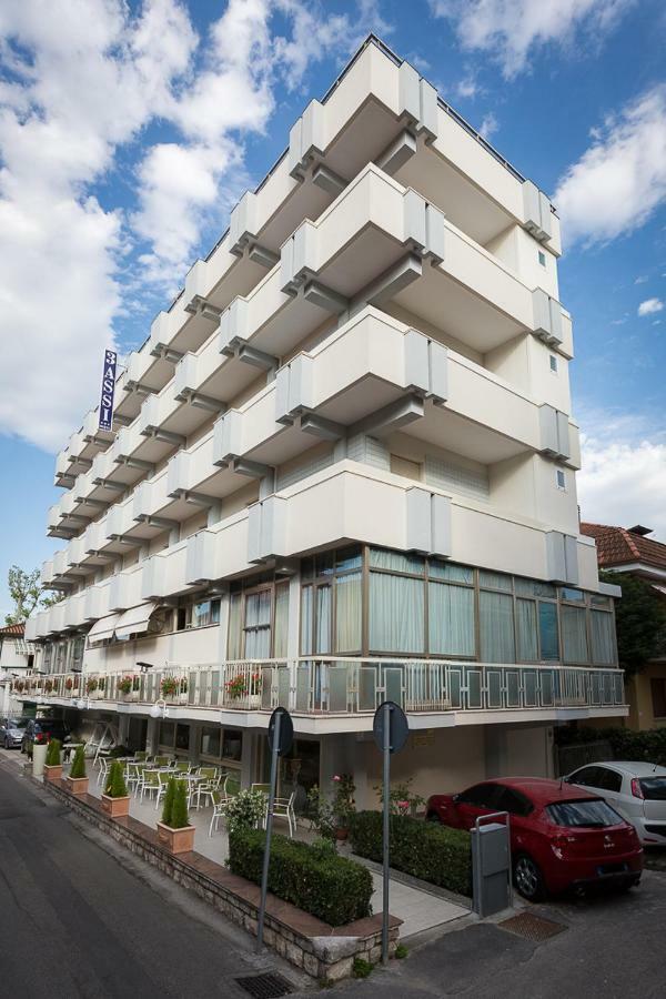 Hotel Tre Assi Rimini Exterior foto